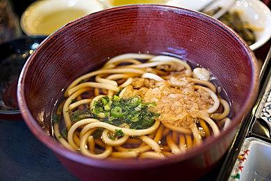 《最终幻想7：核心危机 再融合》全新预告 不只是高清化